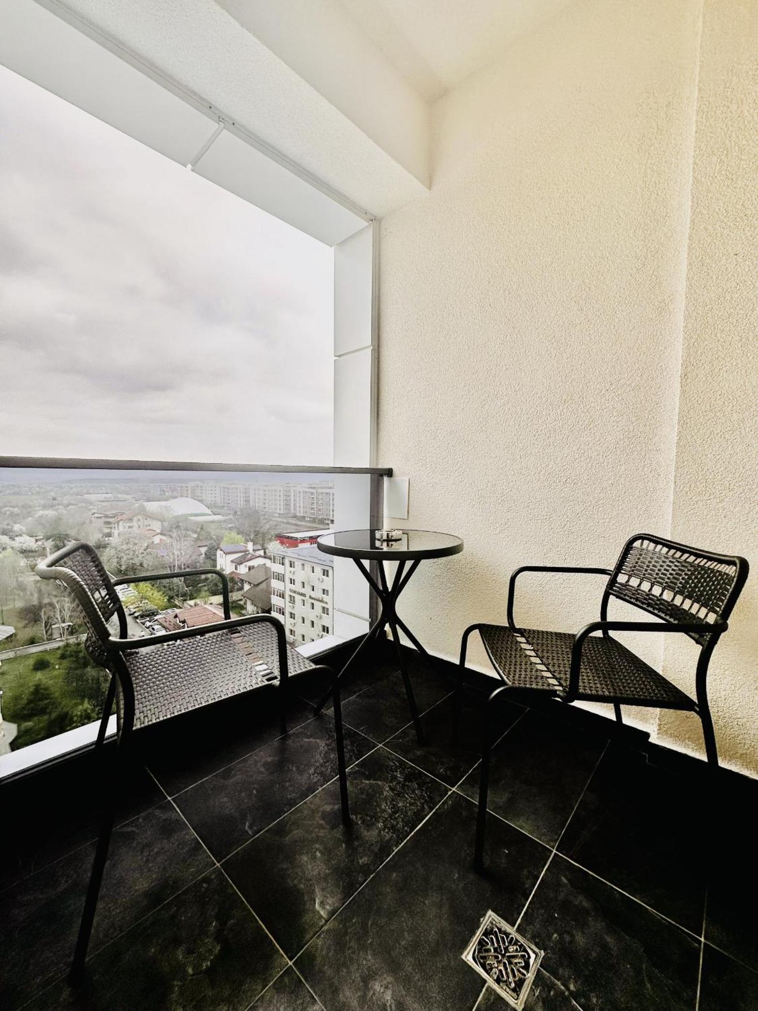 Appartement Sky Garden Panoramic View à Bucarest Extérieur photo